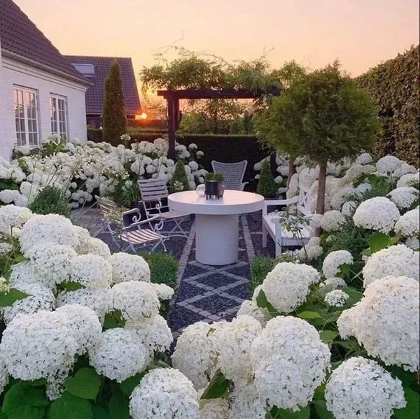 Outdoor Artificial Hydrangea Flowers - Image 20