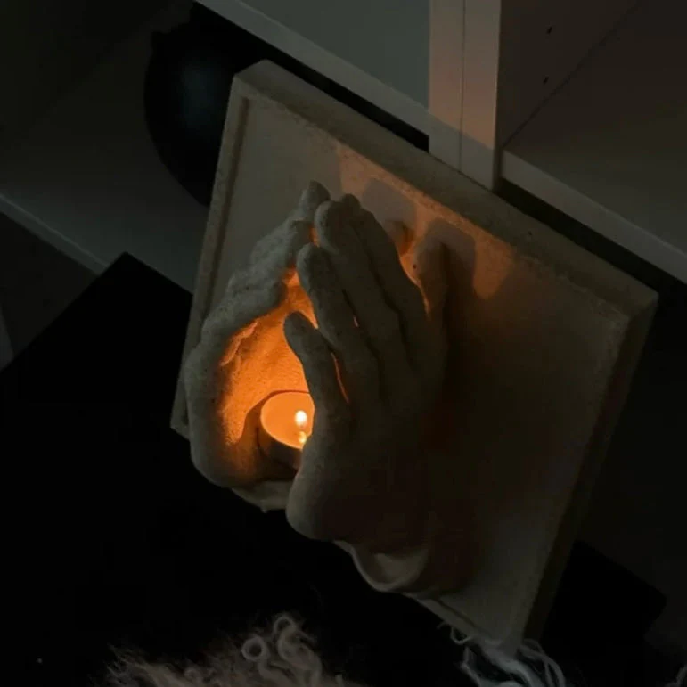 ✝️🙏Praying Hands--A Perfect Blend of Warmth and Wishes - Image 4