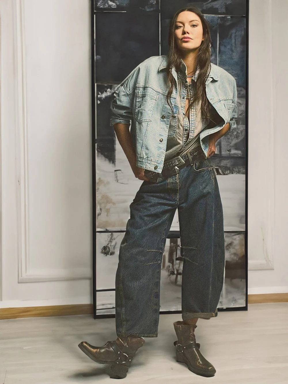 Casual And Trendy Mid-Rise Tube Jeans - Image 11