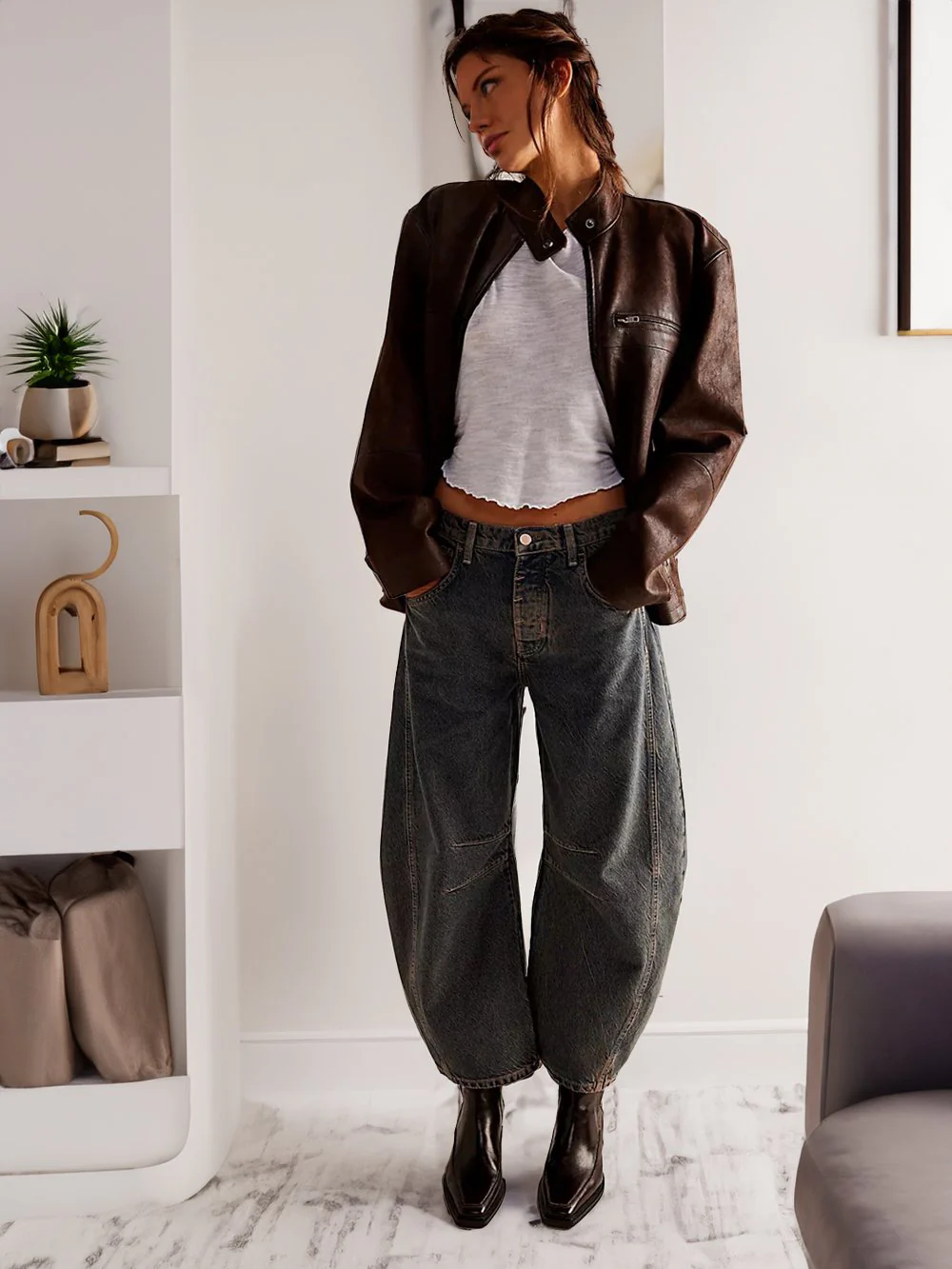 Casual And Trendy Mid-Rise Tube Jeans - Image 12