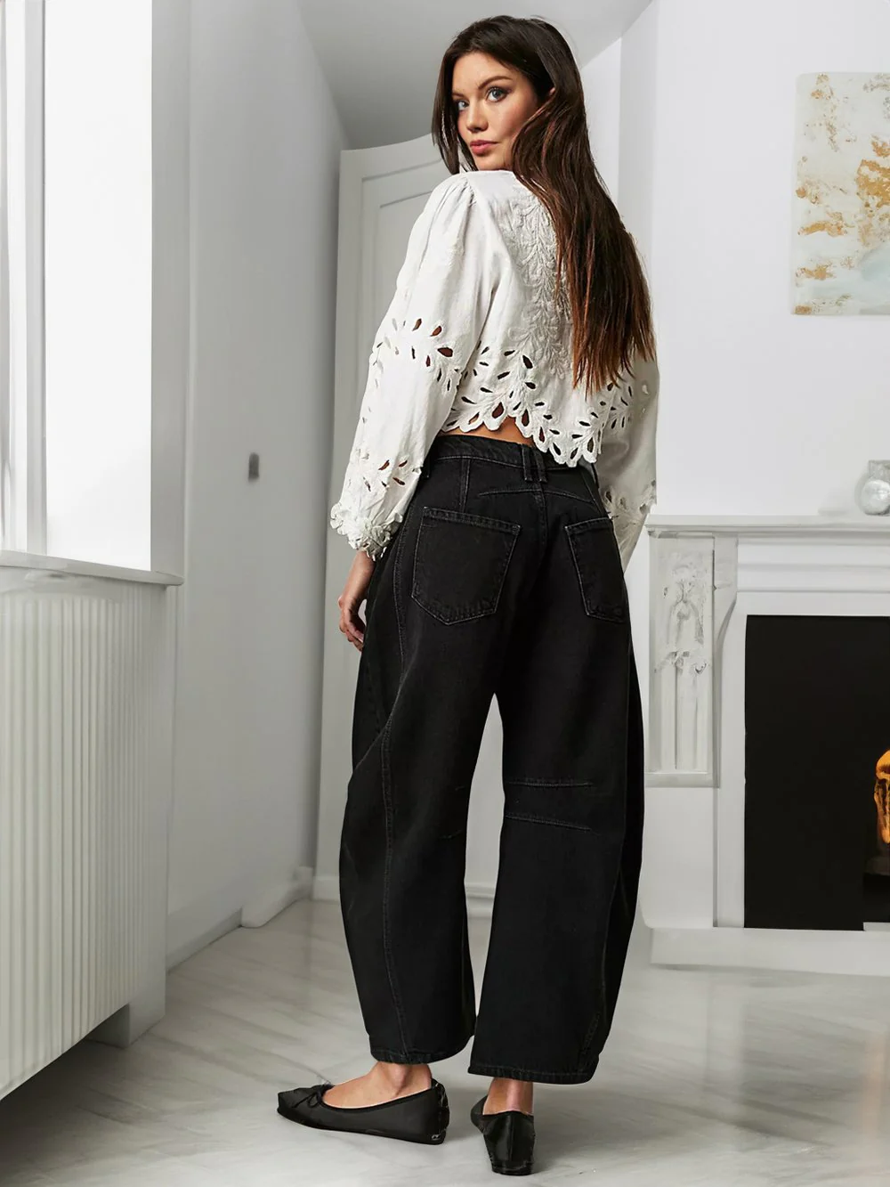 Casual And Trendy Mid-Rise Tube Jeans - Image 8