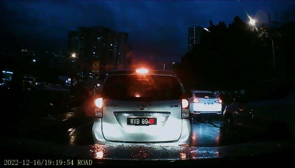[New Arrival ] ROADCAM R2 Improve Driving Safety with High-Quality Dash Cams - Image 9