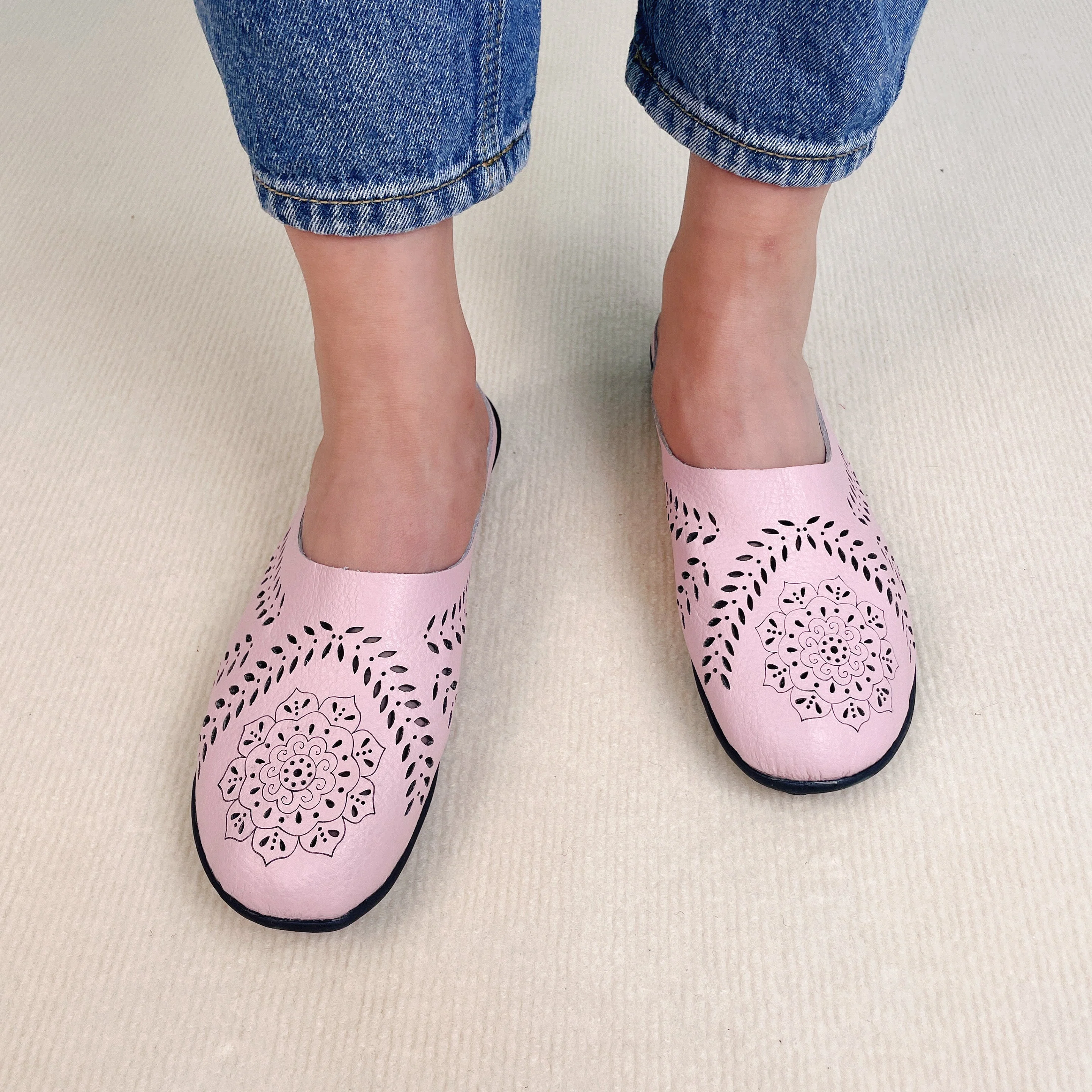 Casual All-match Hollow Slippers - Image 11