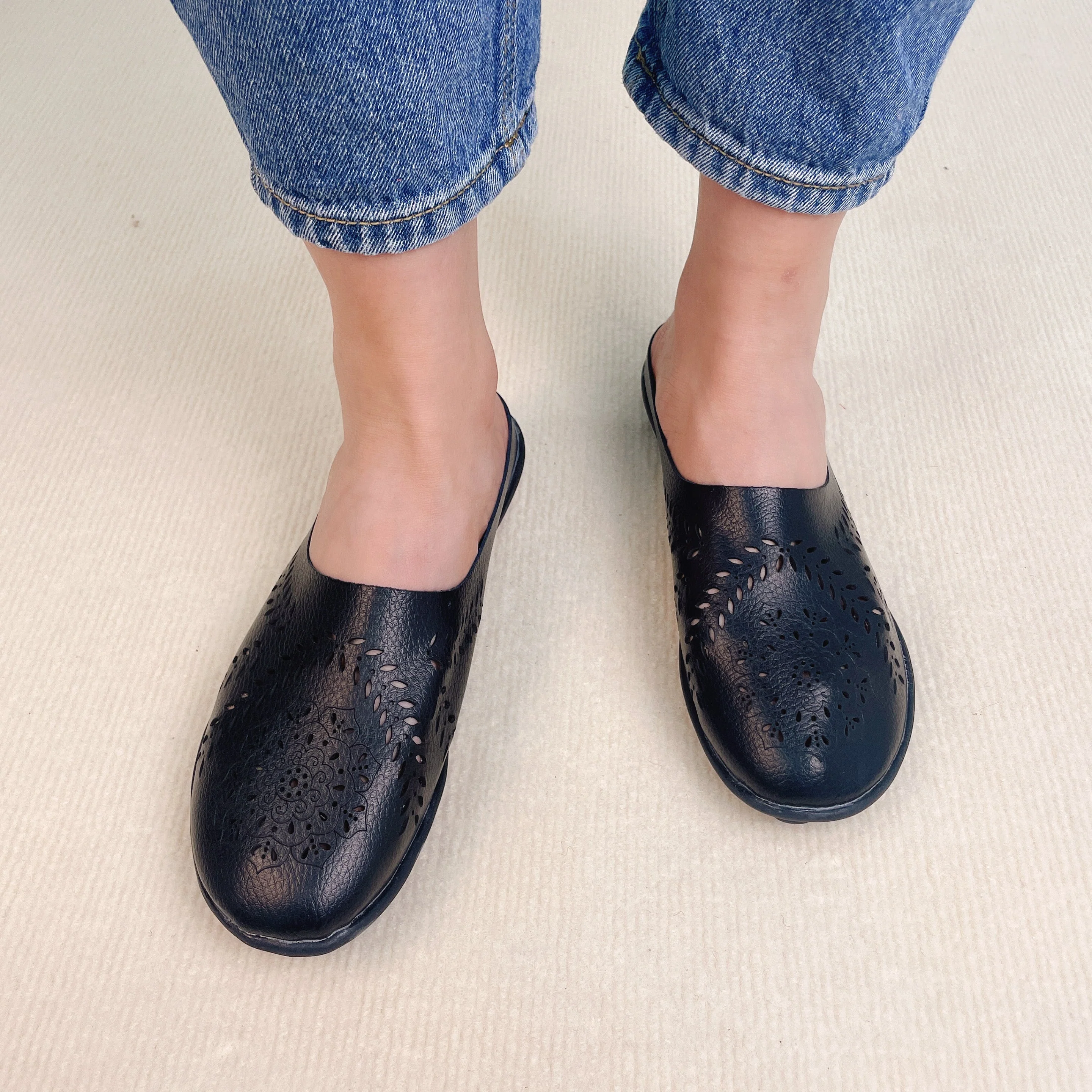 Casual All-match Hollow Slippers - Image 12