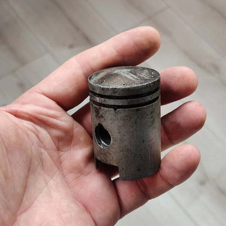 Piston art skull keychain [pendant/flashlight/bottle opener] - Image 8