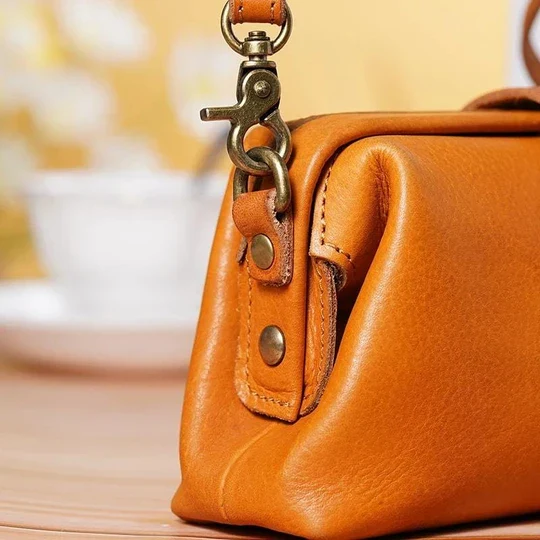 Real Leather Retro Handmade Bag - Image 10