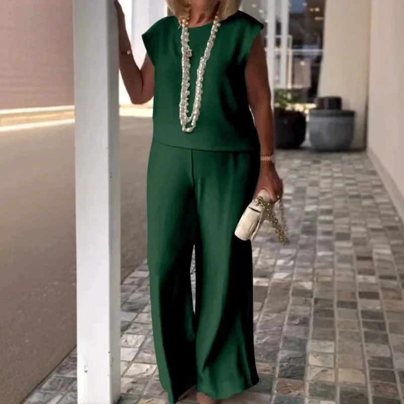 Women's crew neck sleeveless top and pants set - Image 3