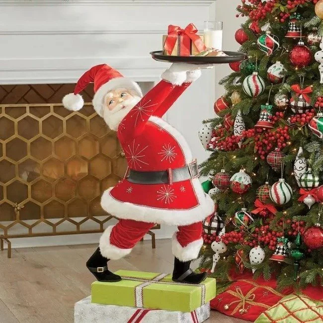 Santa Holdings Tray Figurine - Image 9