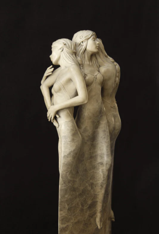 Sculpture of Three Goddess Embracing - Image 5