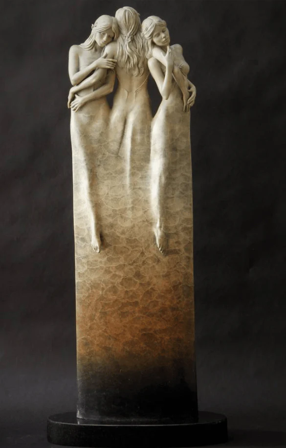 Sculpture of Three Goddess Embracing - Image 7