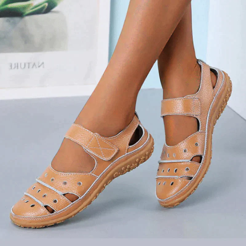 Women's Hollow Hook Flat Sandals - Image 4